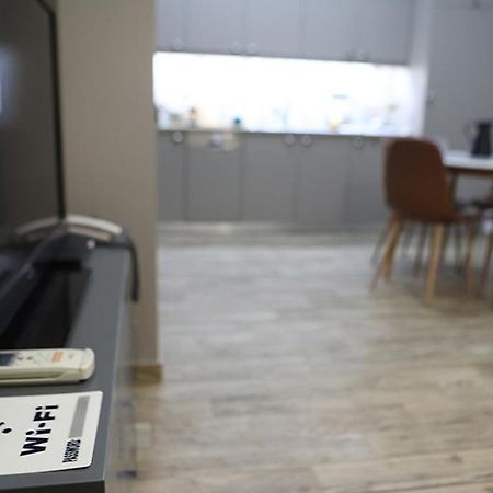 Όμορφο Διαμέρισμα Σε Διατηρητέο Κτίσμα Στην Αθήνα Luaran gambar